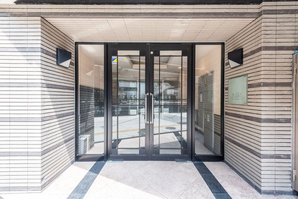 アクティア神田岩本町のエントランス