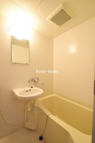 アクティア神田岩本町の浴室