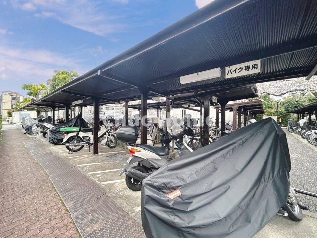 グリーンパーク上中里の駐車場|【バイク置場】最新の空き状況や費用などの詳細は担当スタッフまでお問い合わせください。