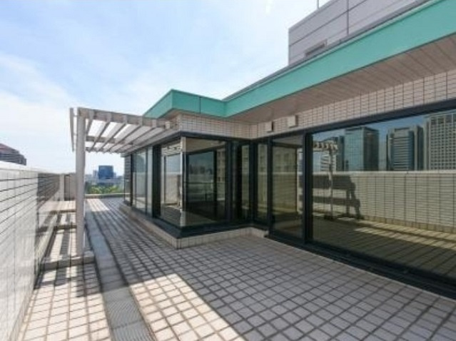 港区高輪４丁目の賃貸マンションのバルコニー