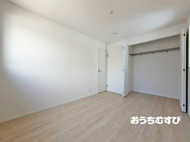 春日井市東野町3丁目(全1棟)の居間・リビング