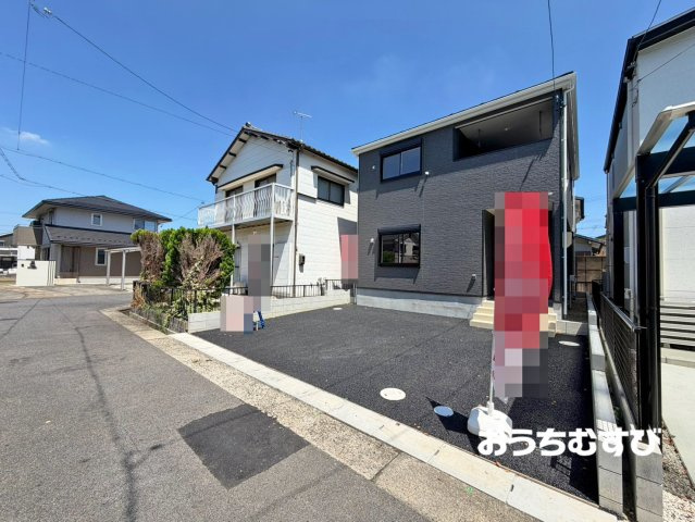 春日井市東野町3丁目(全1棟)の前面道路含む現地写真