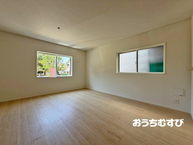 春日井市東野町3丁目(全1棟)の居間・リビング