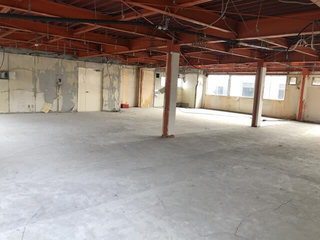 新松戸ビルの駐車場| 