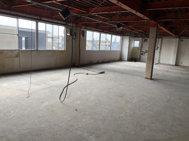 新松戸ビルの駐車場| 