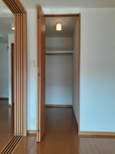 横浜市戸塚区川上町の賃貸マンションの収納|ウォークインクローゼット♪