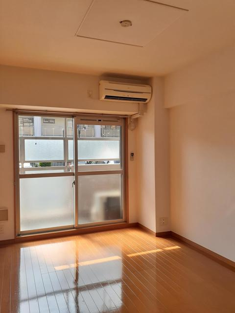 横浜市戸塚区川上町の賃貸マンションの居間・リビング|広々LDK♪