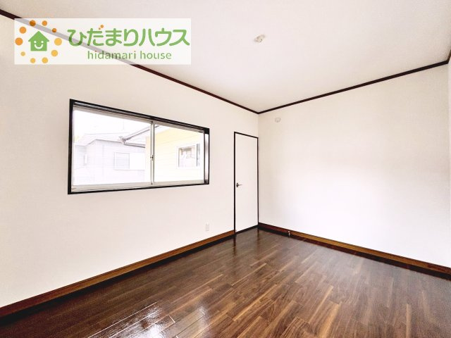 【寝室】 | つくば市下広岡　中古戸建 | ゆとりのある主寝室！ご家族全員で寝れちゃいます♪