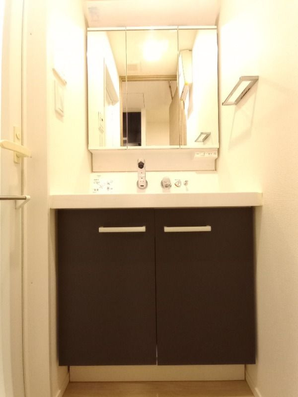 ARTESSIMO CORSOの独立洗面台