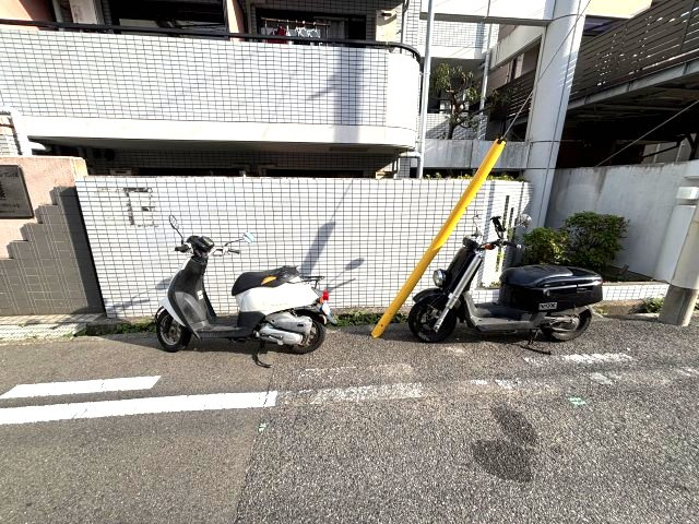 メゾン・ド・六甲パートⅡの駐車場