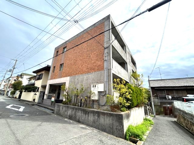 ロイヤルメゾン六甲Ⅴの外観