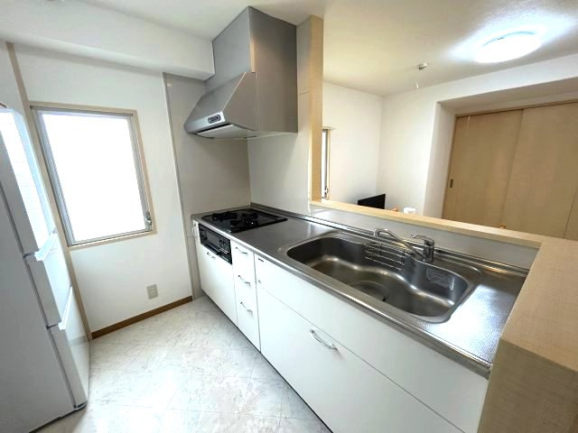 ロイヤルメゾン六甲Ⅴのキッチン