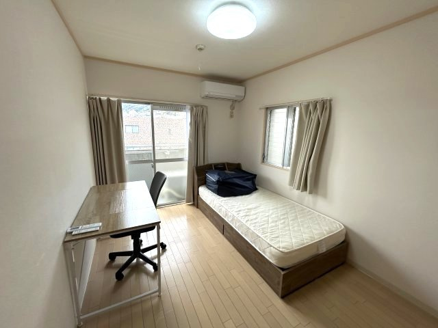 ロイヤルメゾン六甲Ⅴの寝室