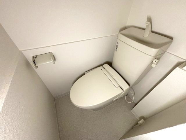 岡本梅林住宅６号棟のトイレ