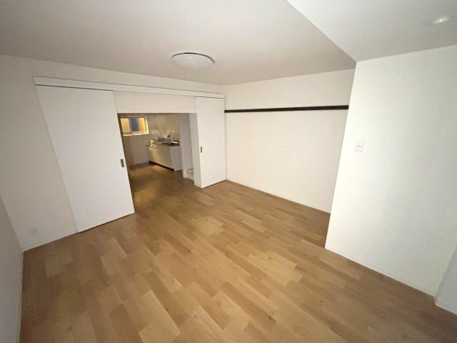 岡本梅林住宅６号棟の寝室