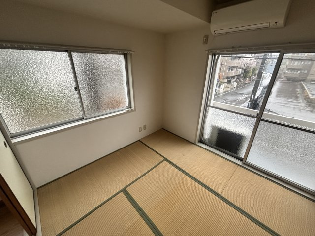 スエヒロマンション　の和室