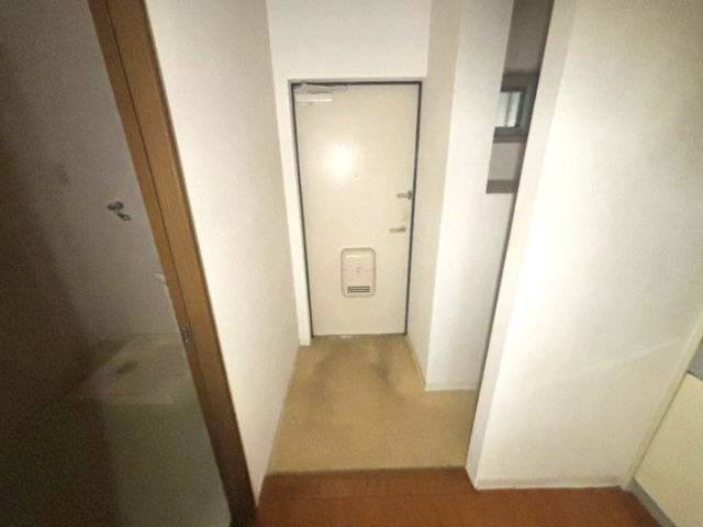 ビューテラス岡本の玄関