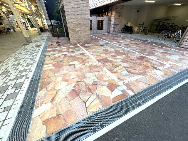 プレジオ日暮通の駐車場
