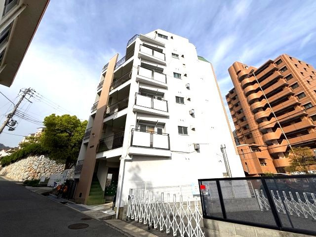 シャトー御影の外観