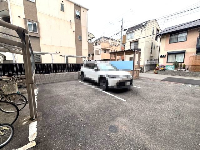 セレブコートⅡの駐車場
