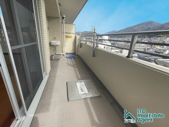 ライオンズマンション北白川のバルコニー|東側バルコニー