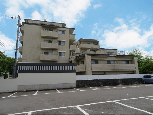 ライオンズマンション北白川の外観