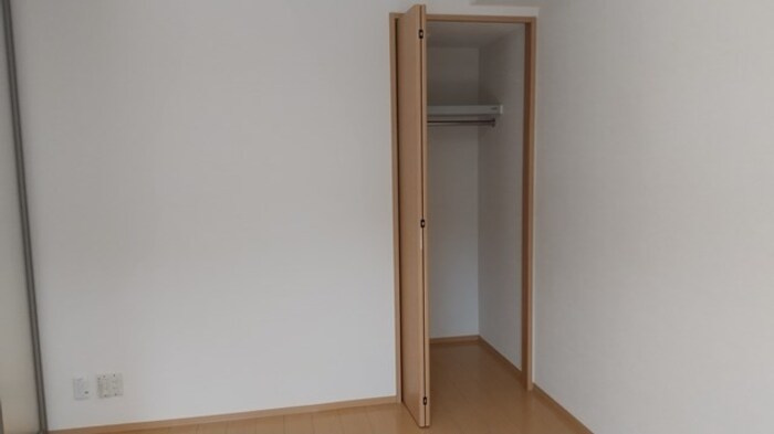 ウィルモア ウエストの収納|南洋室クローゼット