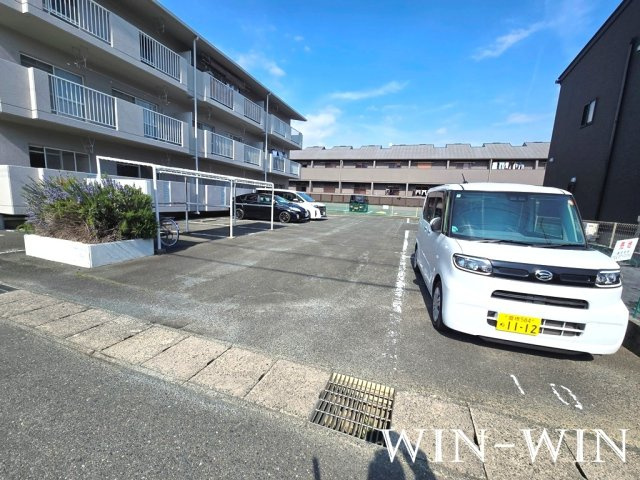 フィオーレ大山 Ⅰの駐車場
