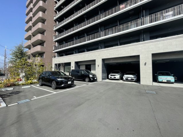 スプランディッドⅧの駐車場