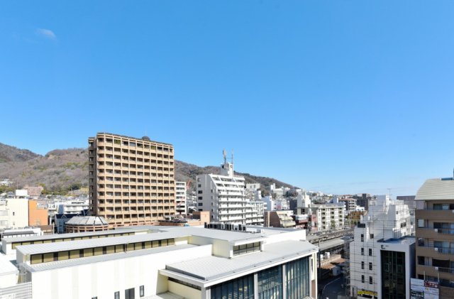 ハイツ本山の展望|六甲山系の山々を望む眺望
