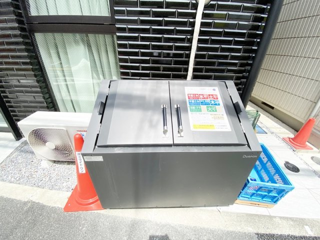 ピュセル王子神谷のその他共用部分|敷地内ゴミ捨て場です☆