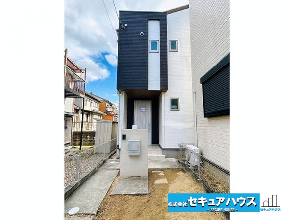 【中古戸建】名古屋市南区中江2丁目の外観|【外観】
◆駐車３台可能です♪
