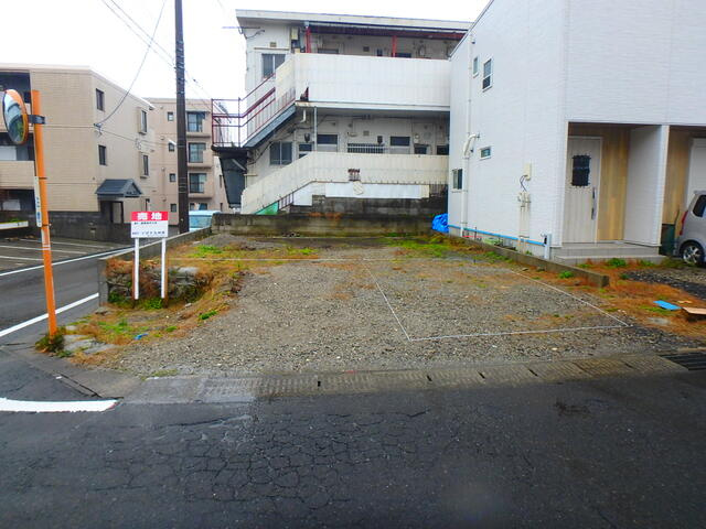 【外観】 | 北西道路より敷地を撮影