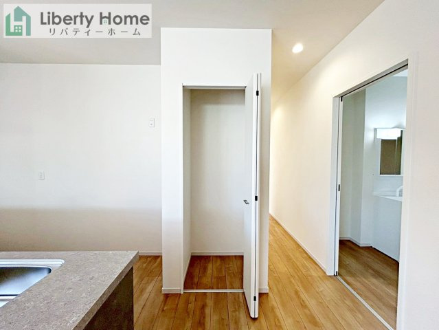 水戸市見川2期　新築戸建の内観：施工例|(1号棟)同仕様・同形状写真