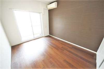 【洋室】 | コンチネンタル難波東