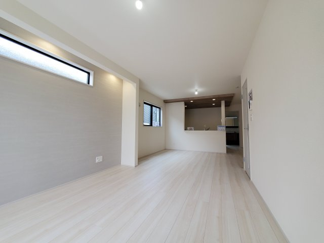 三郷市　番匠免1丁目　新築戸建　全1棟の居間・リビング|施工例です