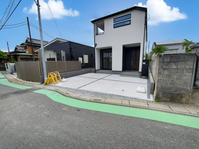 三郷市　番匠免1丁目　新築戸建　全1棟の前面道路含む現地写真|前面道路含む現地写真です