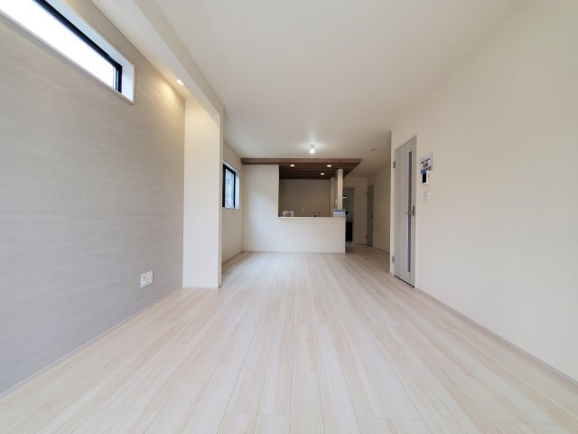 三郷市　番匠免1丁目　新築戸建　全1棟の居間・リビング|施工例です