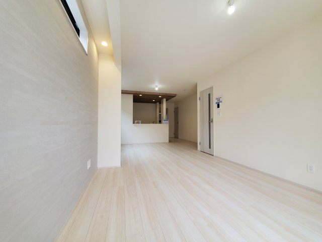 三郷市　番匠免1丁目　新築戸建　全1棟の居間・リビング|施工例です