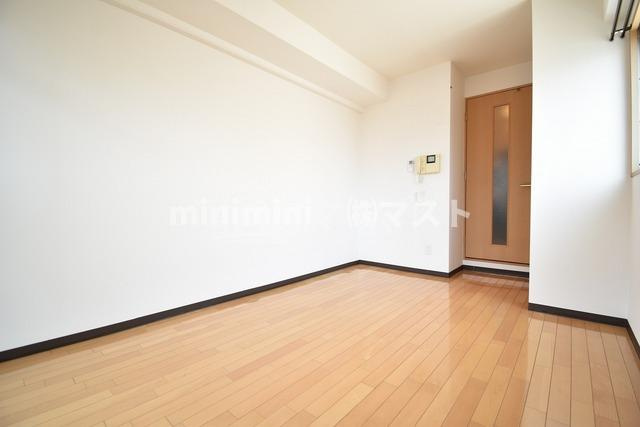 エスリード南森町駅前の洋室