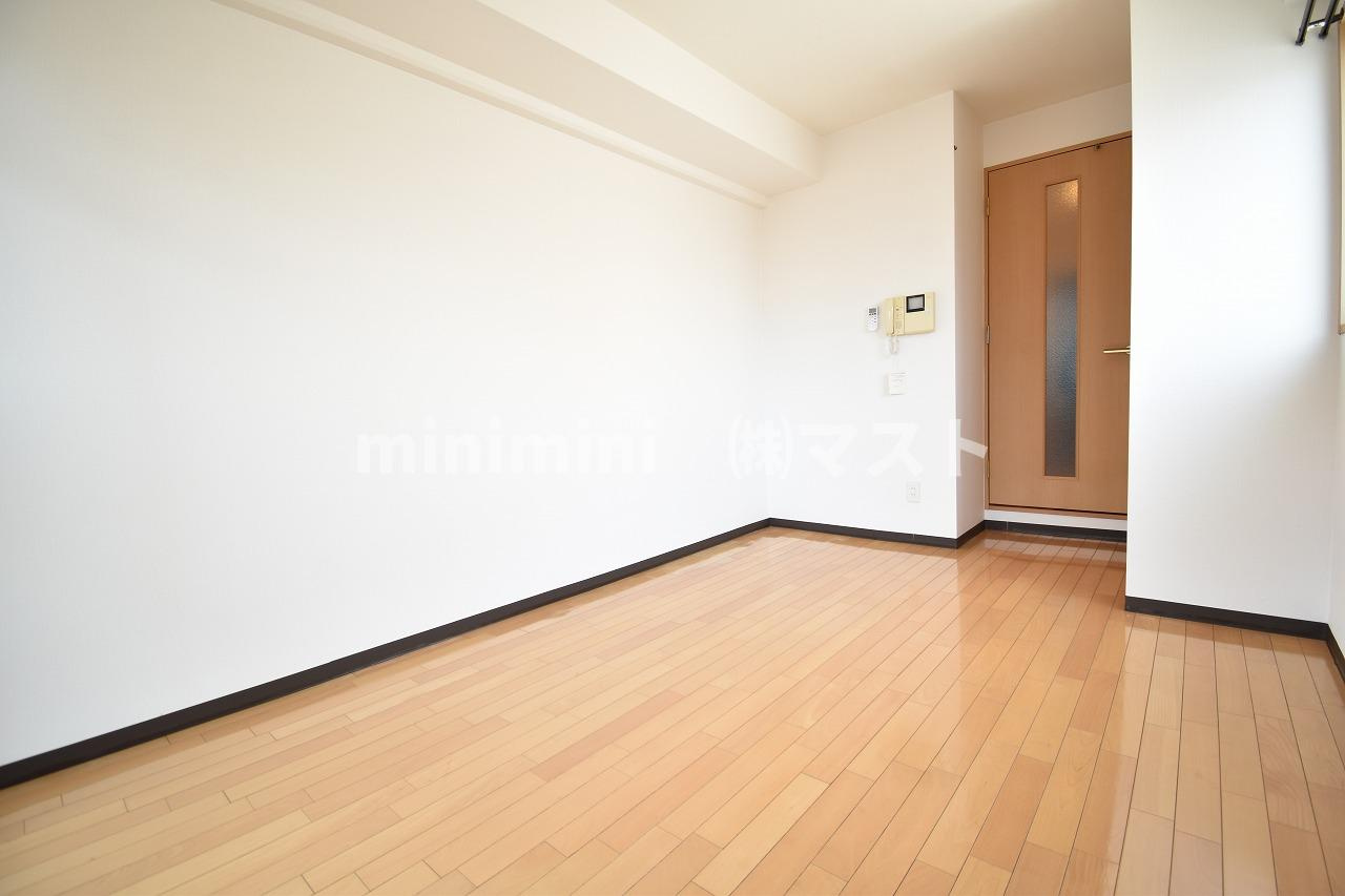 エスリード南森町駅前の居間・リビング