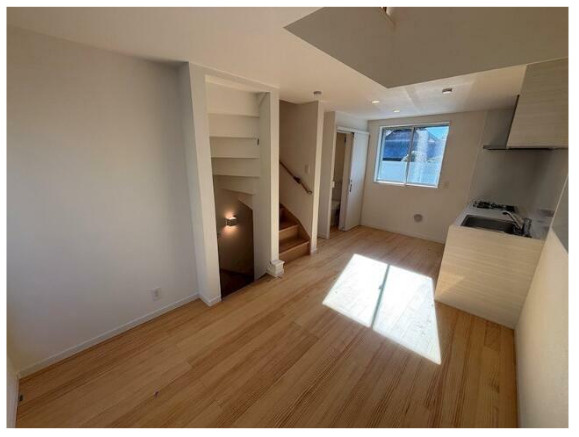 堀ノ内3‐48‐55戸建の居間・リビング