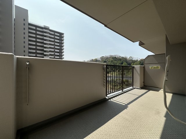 グレーシィ須磨アルテピアⅢ番街１期棟のバルコニー