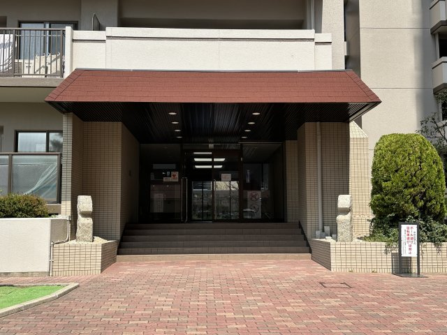 グレーシィ須磨アルテピアⅢ番街１期棟のエントランス
