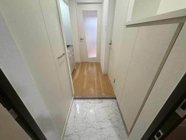 SERENiTE日本橋SUDの玄関