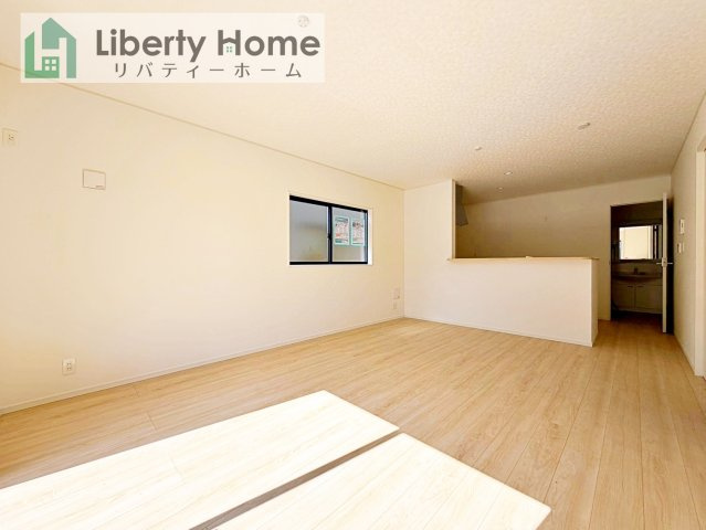 土浦市小松第7　新築戸建　4号棟の居間・リビング