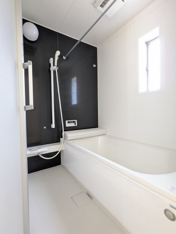 高萩市高萩　第３の浴室|足が伸ばせる浴槽で、一日の疲れを癒してください～！リラックスタイムを～（同施工物件）