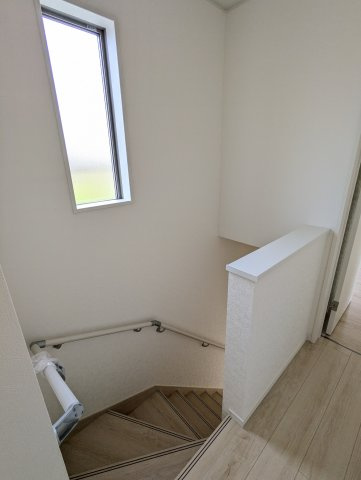 高萩市高萩　第３の収納|クローゼット内にキャストなどを置いていただき、スペースの有効活用を！（同施工物件）