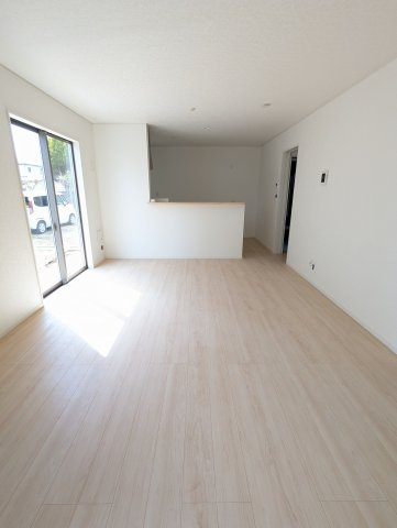 高萩市高萩　第３の居間・リビング|リビングです。一日の長い時間を過ごすリビング♪自然と家族が集まれる空間！家族団らんの時間を優しく見守るリビング～（同施工物件）