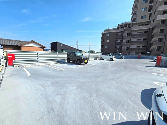 リベラマークス錦町の駐車場